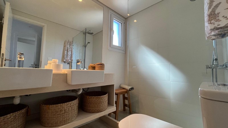 Alquier departamento de tres dormitorios con vista al mar